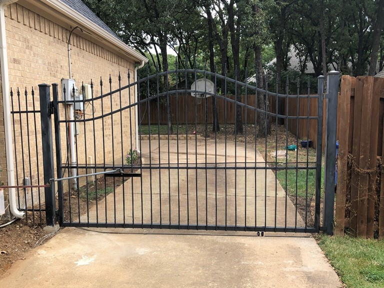 Gate repair and fence work by ServiceBeaver in Keller Texas